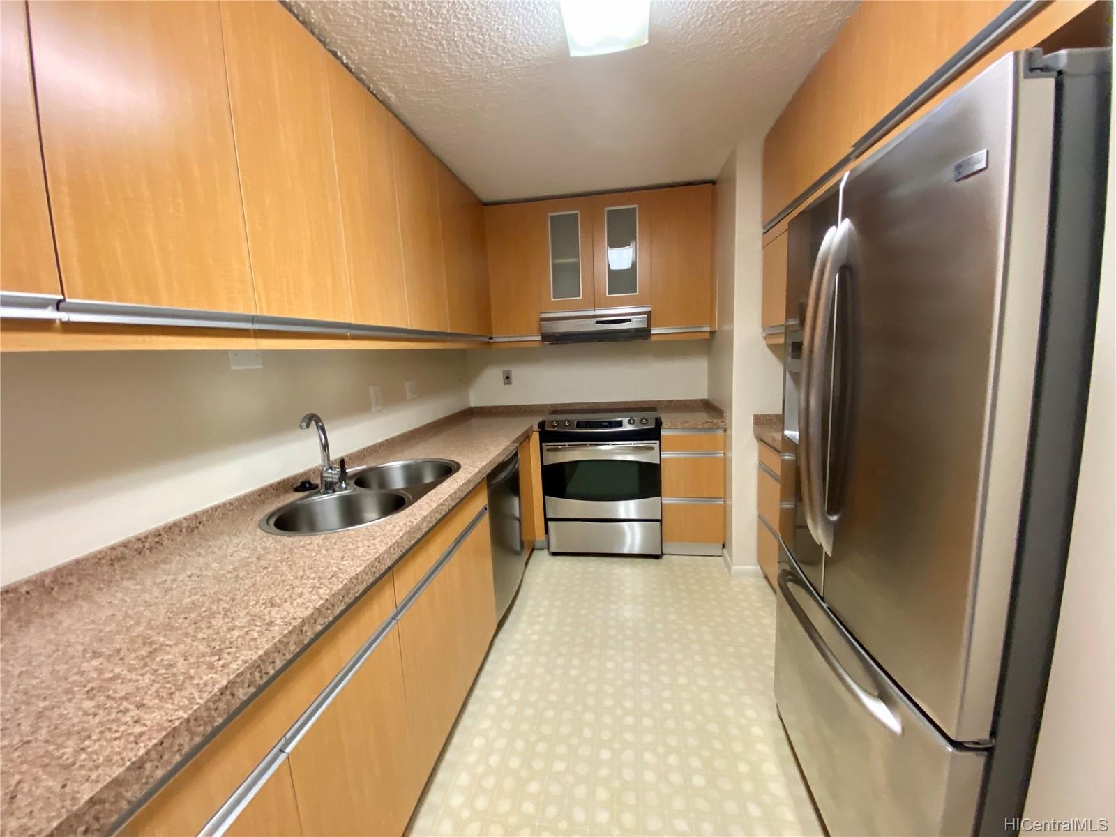 1561 Kanunu Street #1706, Honolulu, HI 96814