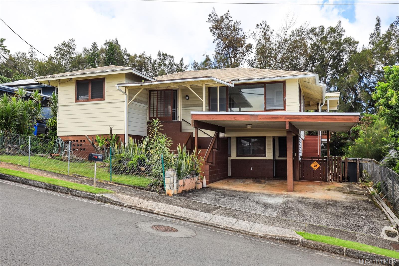 2739 Peter Street Honolulu, HI 96816