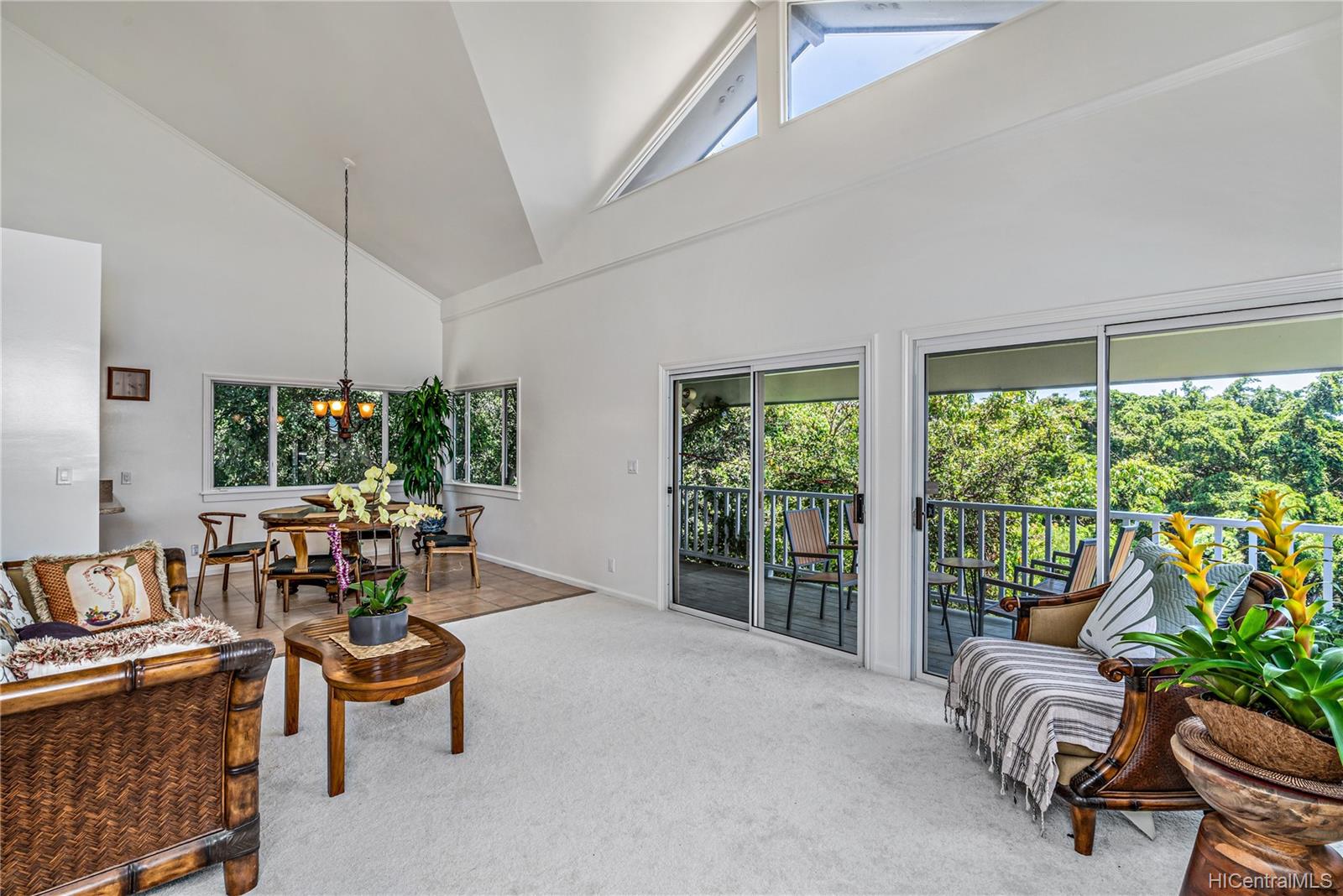 108 Maunalanikai Place Honolulu, HI 96816