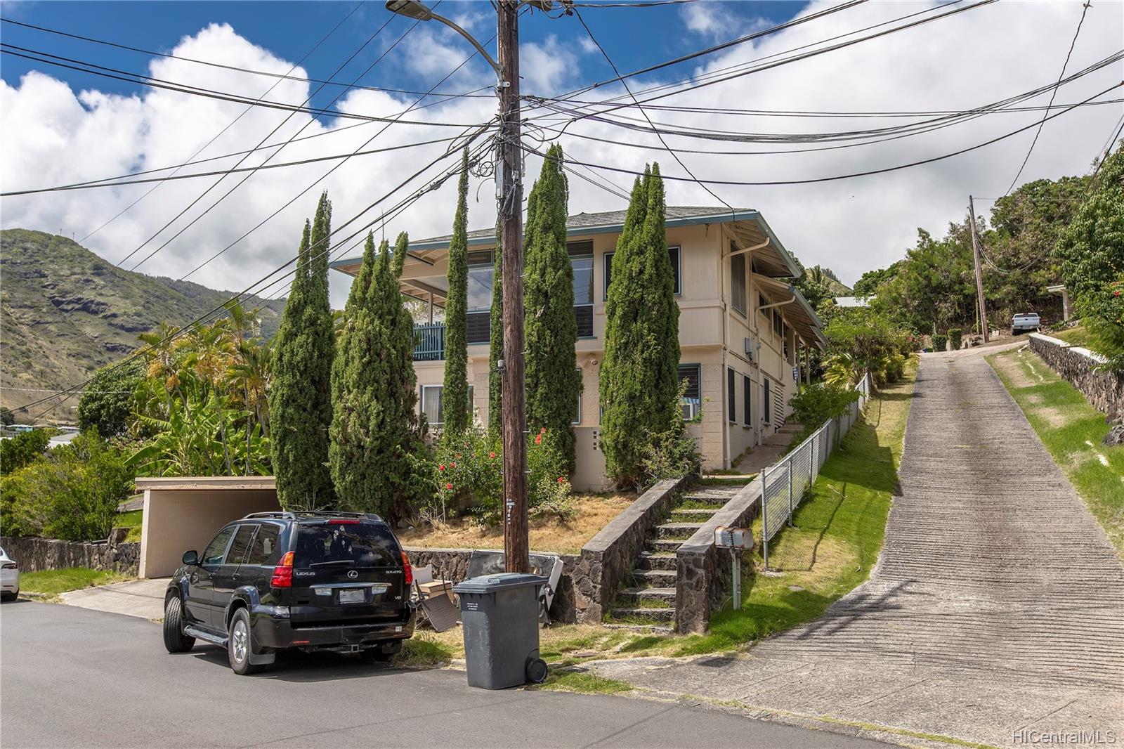 5420 Paniolo Place Honolulu, HI 96821