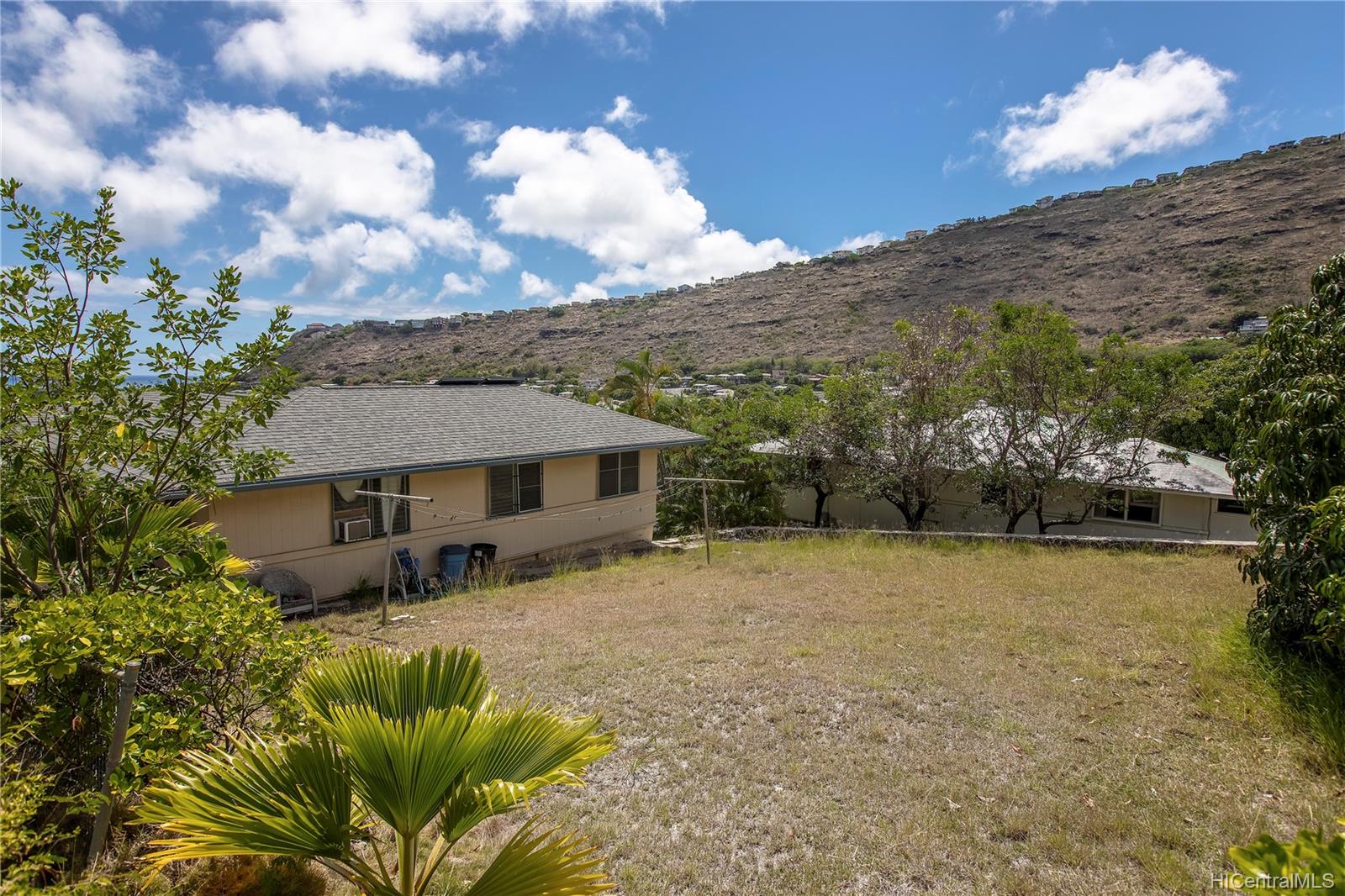 5420 Paniolo Place Honolulu, HI 96821