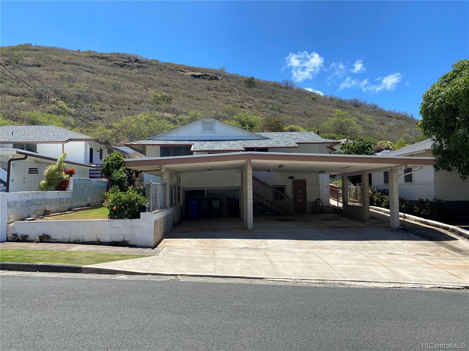 1407 Ainakoa Avenue Honolulu, HI 96821