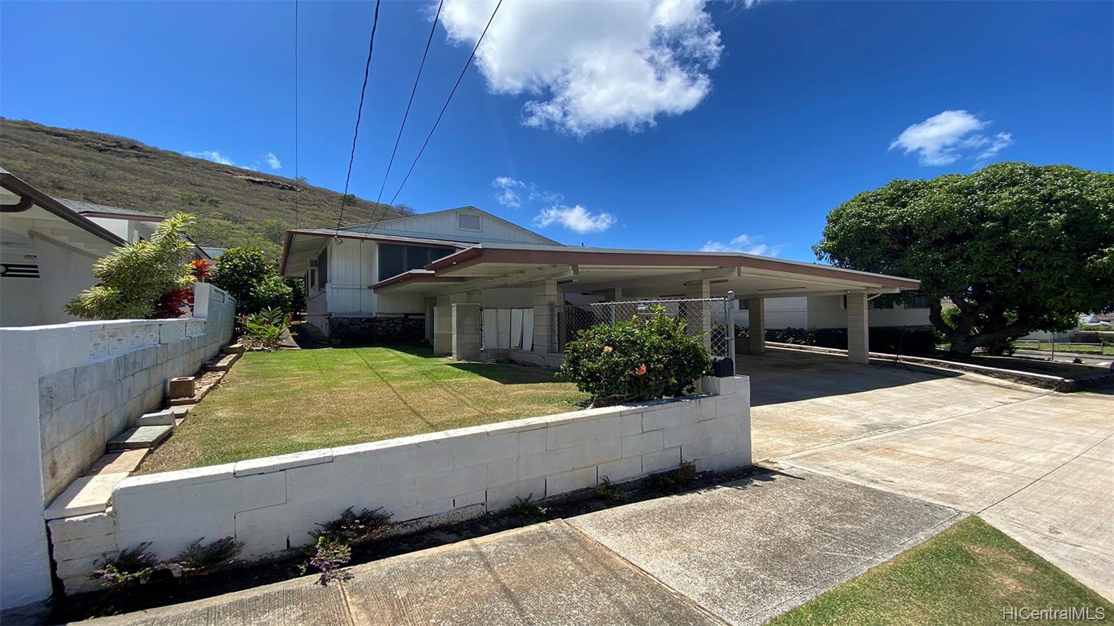 1407 Ainakoa Avenue Honolulu, HI 96821