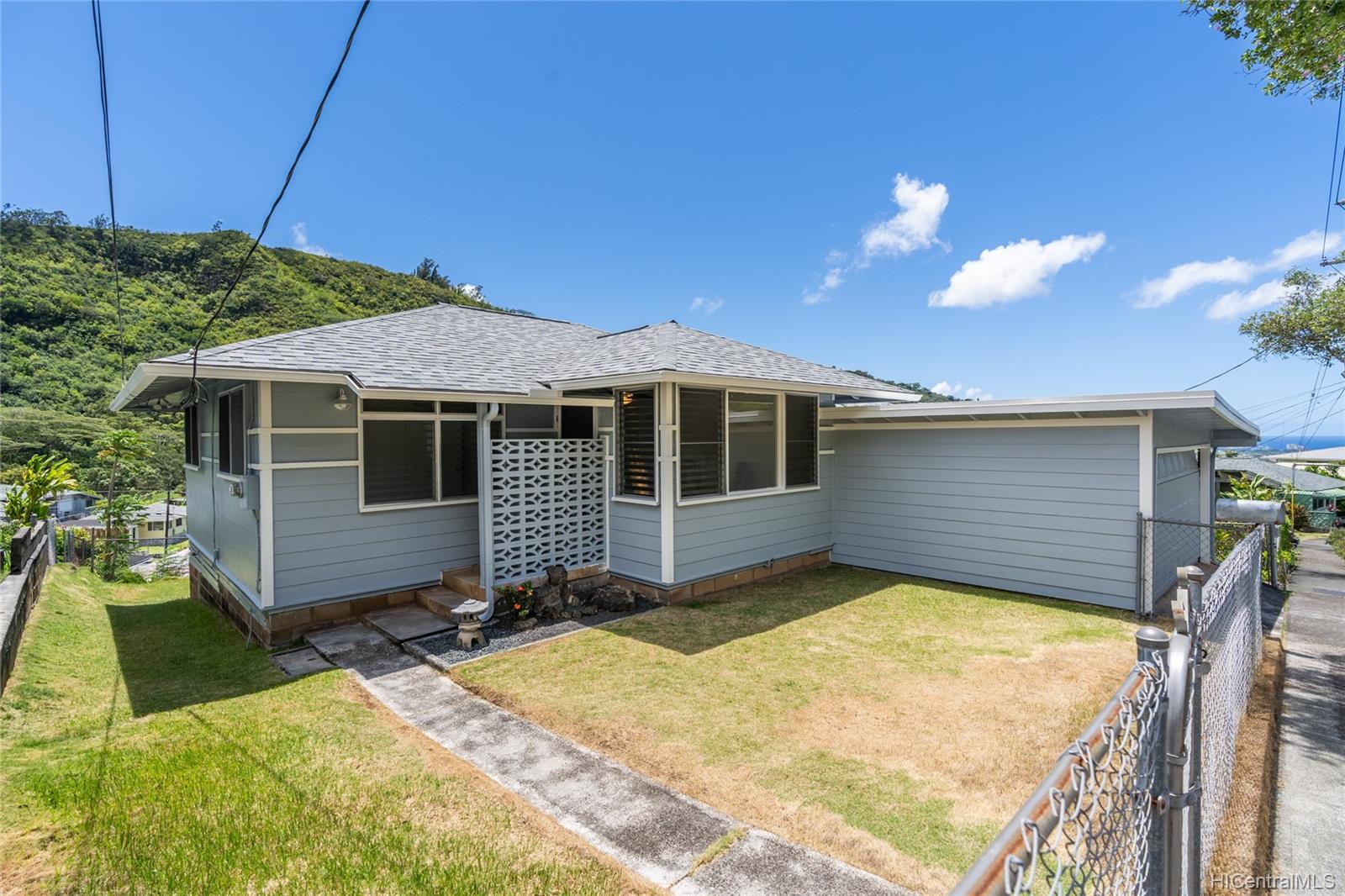 2549 Myrtle Street Honolulu, HI 96816