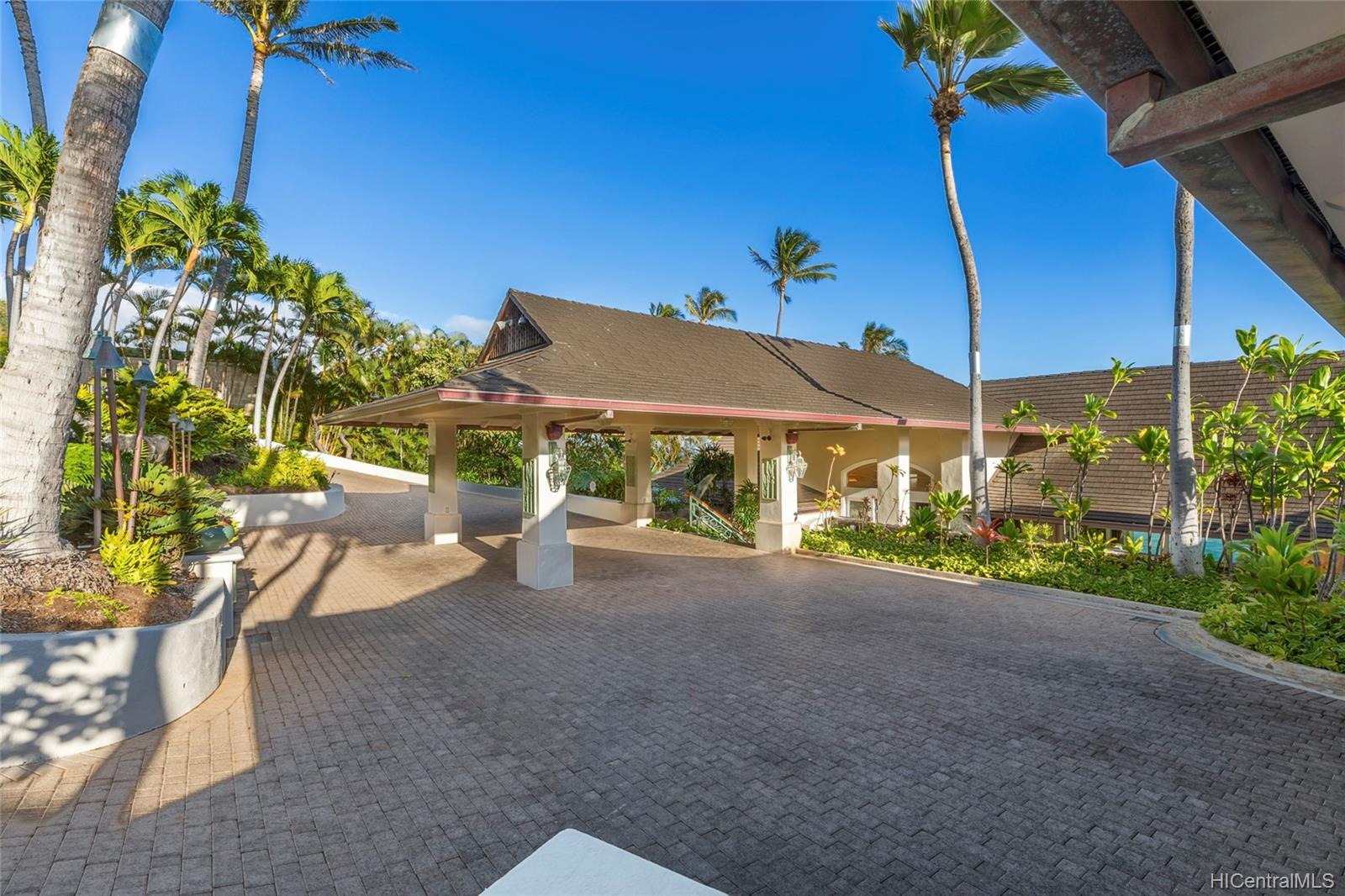 3249 Diamond Head Road Honolulu, HI 96815