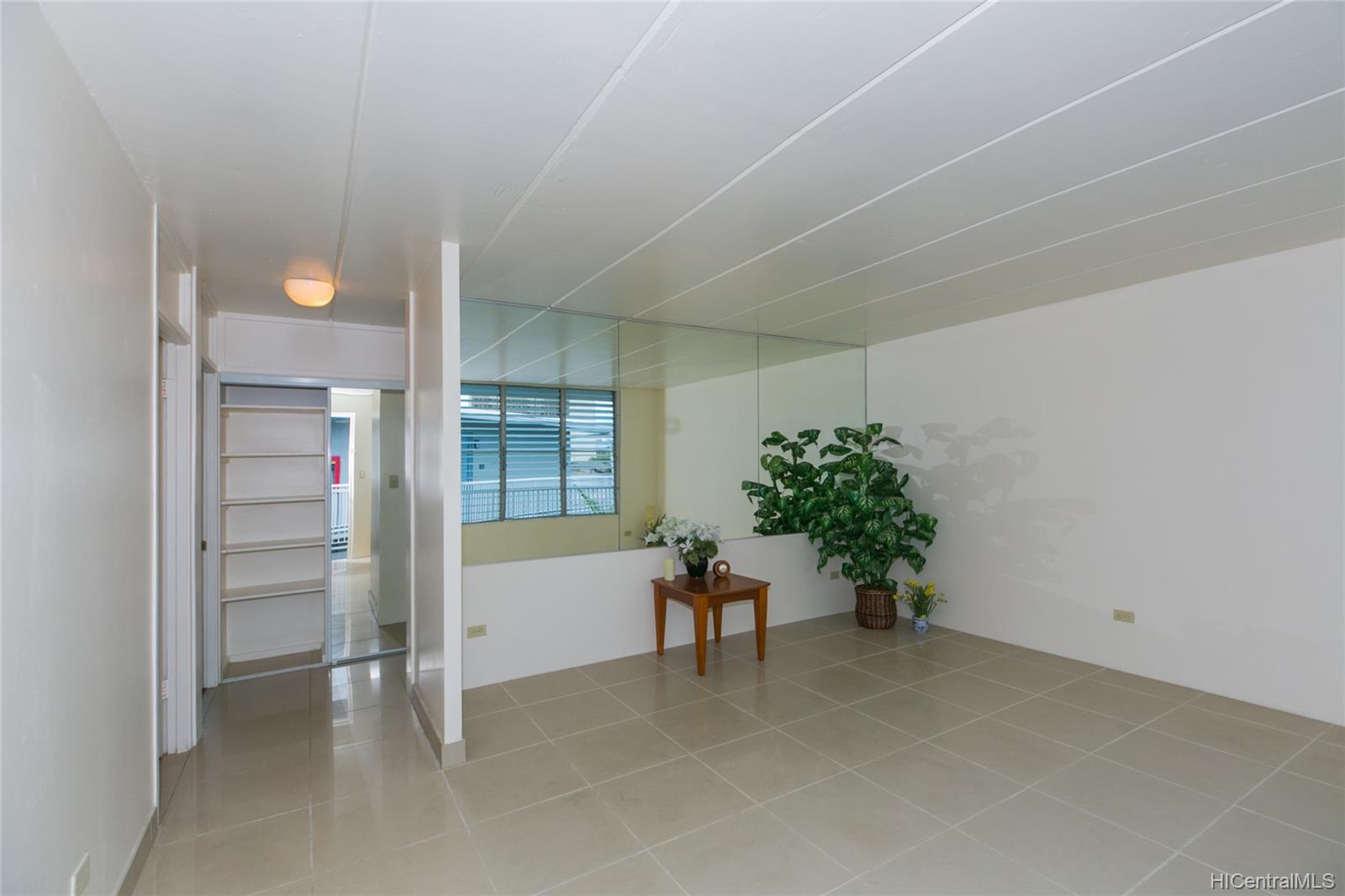 1936 Wilder Avenue #304, Honolulu, HI 96822