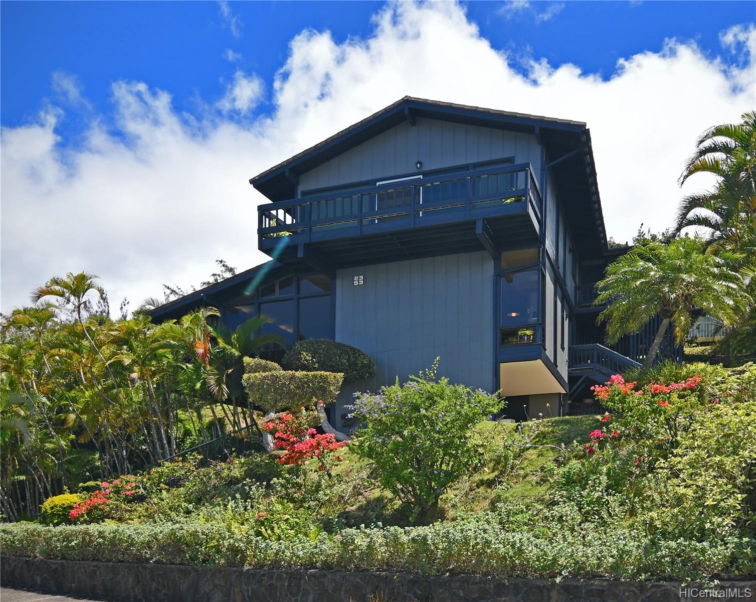 2353 Aha Maka Way Honolulu, HI 96821