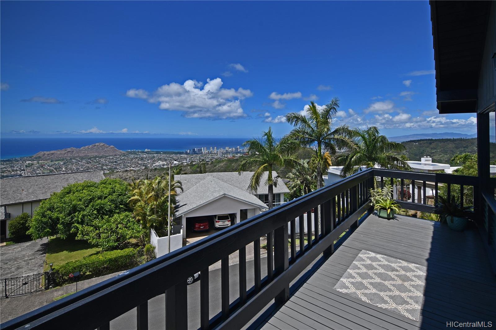 2353 Aha Maka Way Honolulu, HI 96821