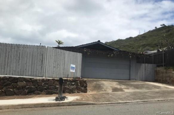 7248 Kuahono Street Honolulu, HI 96825