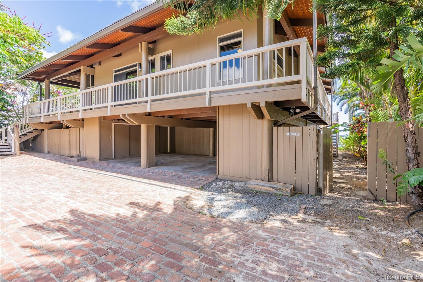 5531 Kalanianaole Highway Honolulu, HI 96821