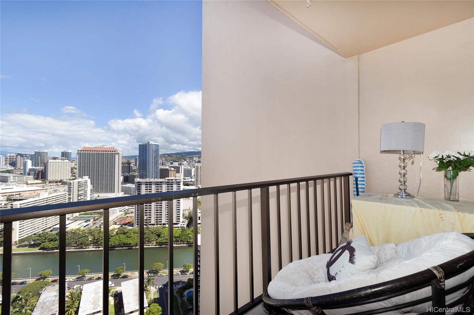 411 Hobron Lane #3408, Honolulu, HI 96815