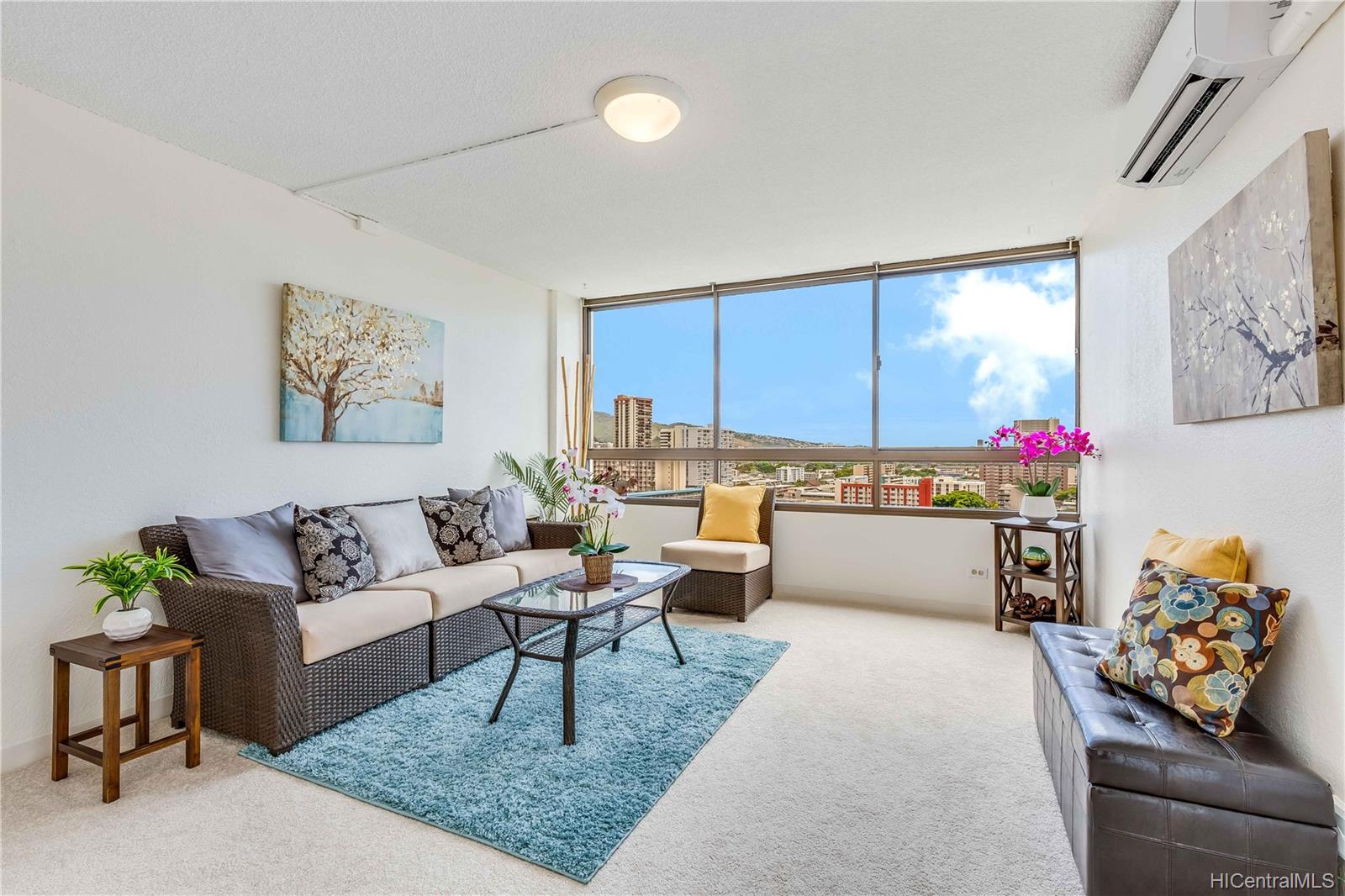 1054 Green Street #805, Honolulu, HI 96822