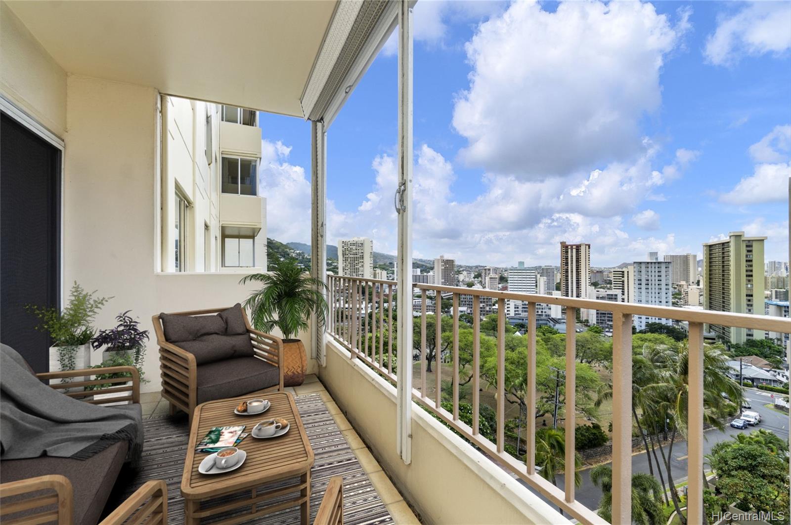 1001 Wilder Avenue #502, Honolulu, HI 96822