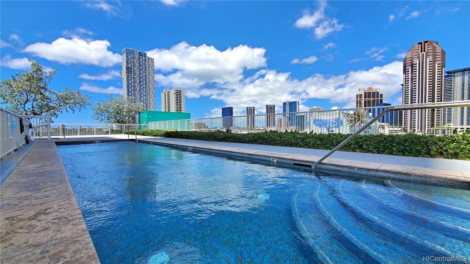 909 Kapiolani Boulevard #2403, Honolulu, HI 96814