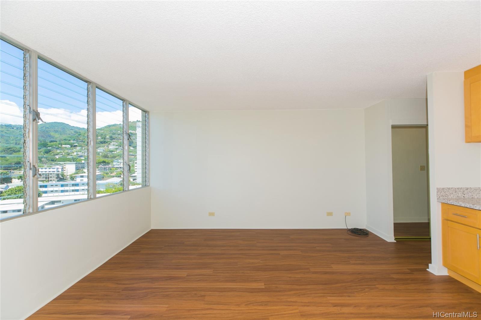 1550 Wilder Avenue #A803, Honolulu, HI 96822