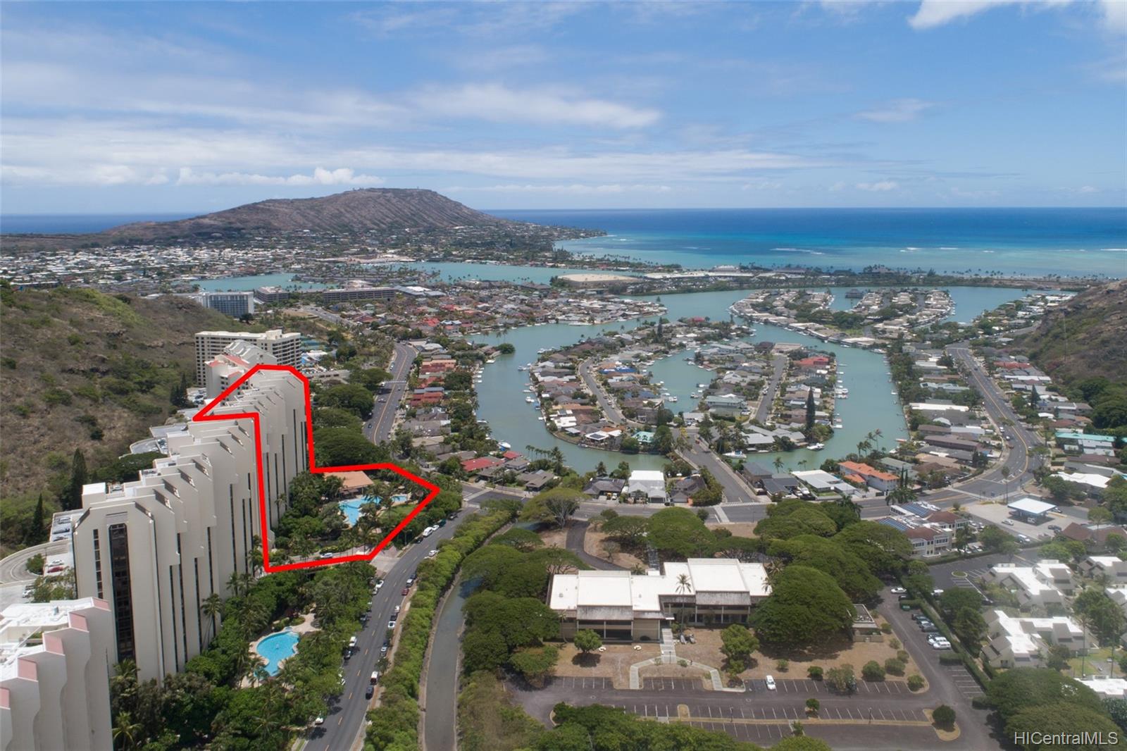 511 Hahaione Street #1/20E, Honolulu, HI 96825