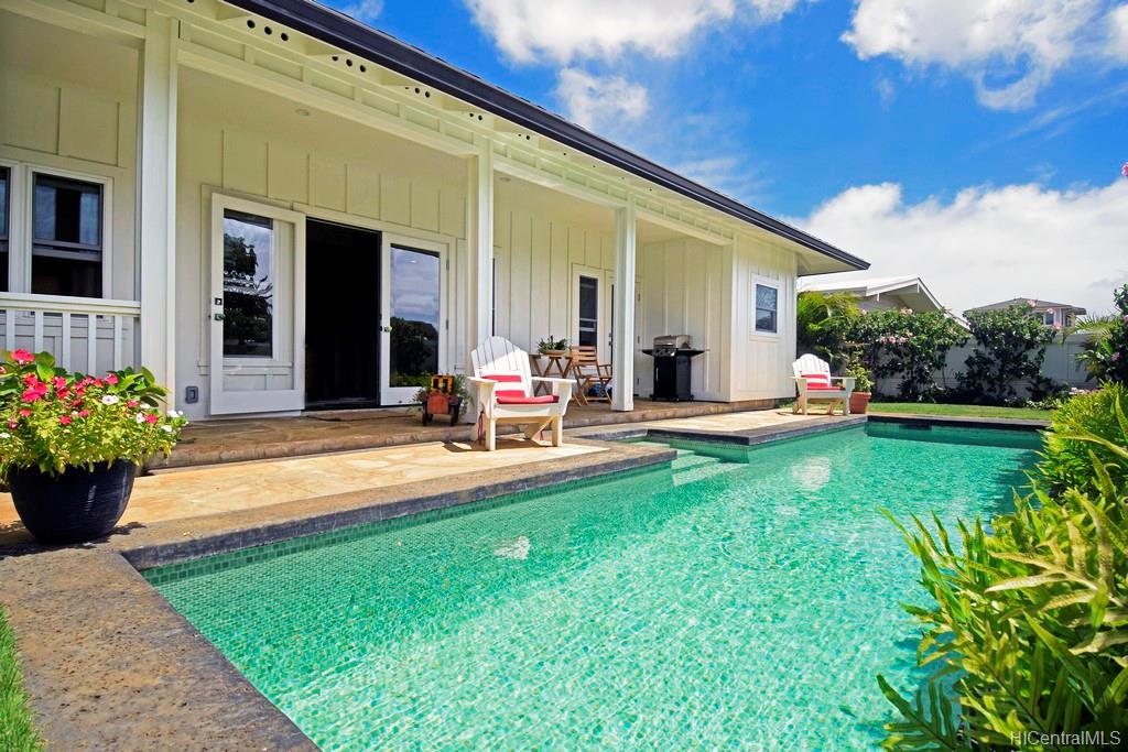 366 Hanamaulu Street Honolulu, HI 96825