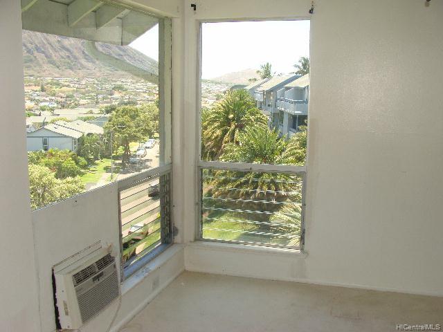 1086 Kumukumu Street #D, Honolulu, HI 96825