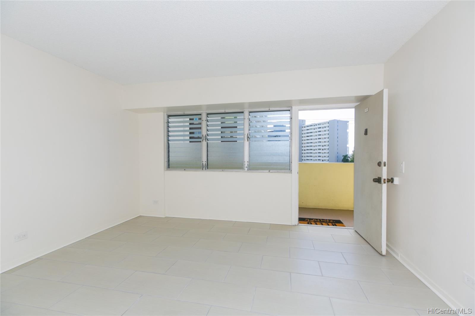 1516 Ward Avenue #306, Honolulu, HI 96822