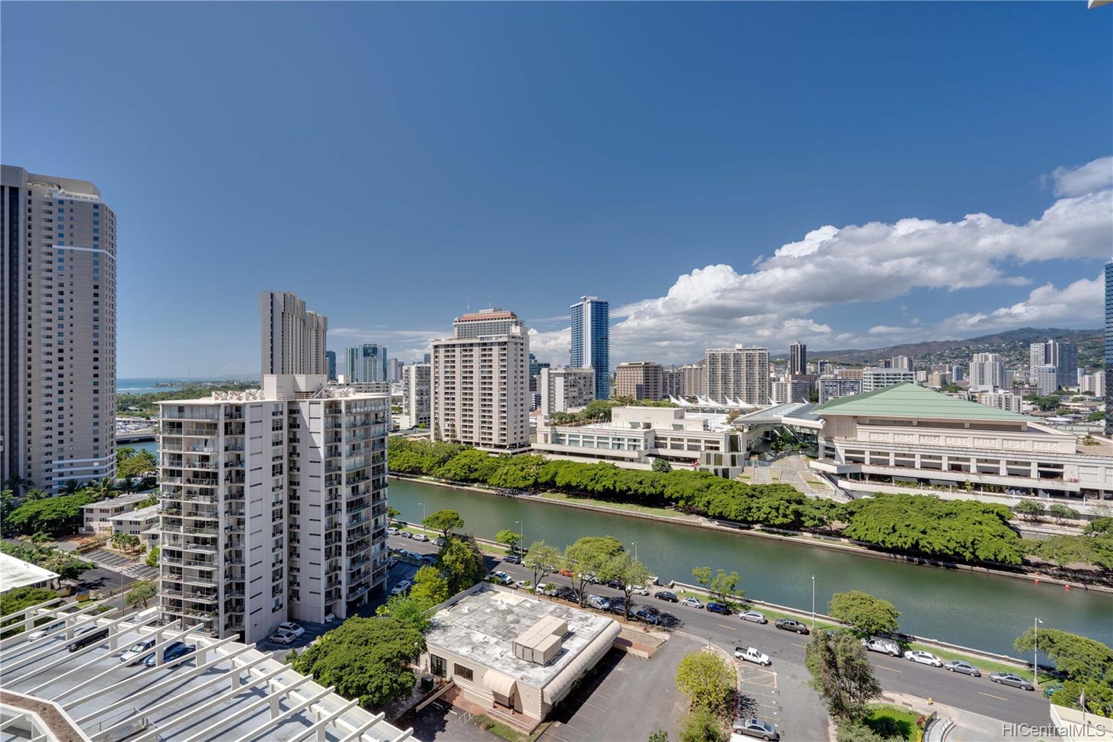 400 Hobron Lane #1814, Honolulu, HI 96815