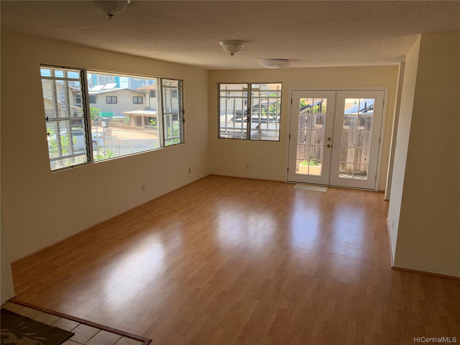 3132 Kaimuki Avenue Honolulu, HI 96816