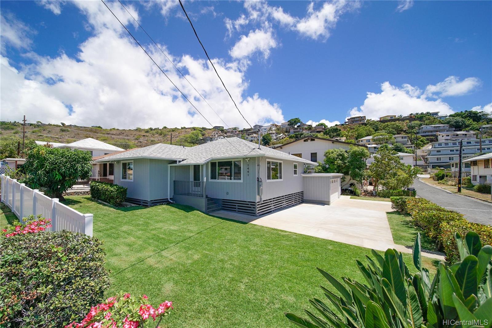 1441 16th Avenue Honolulu, HI 96816