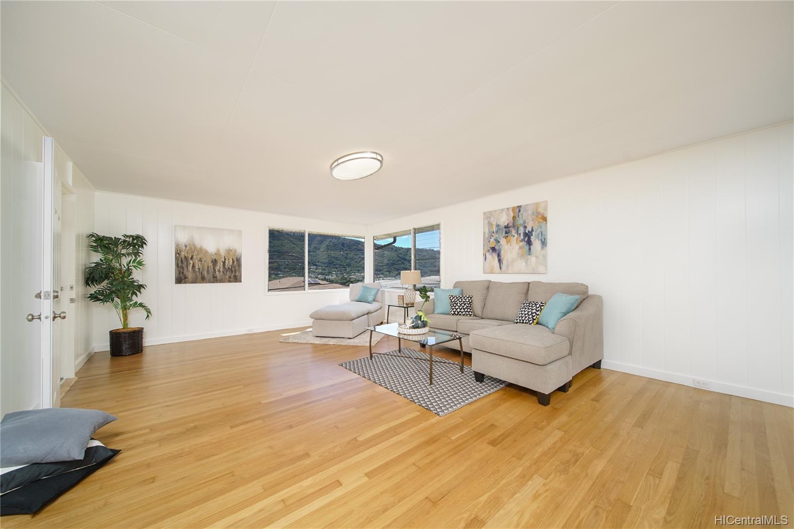 3402 Oahu Avenue Honolulu, HI 96822