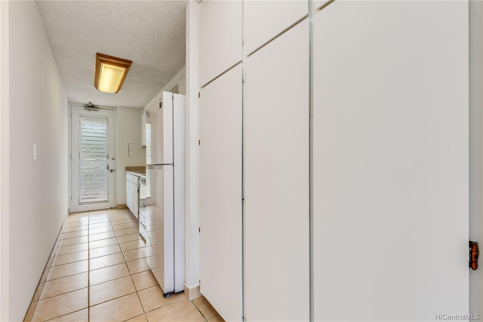 1650 Piikoi Street #303, Honolulu, HI 96822