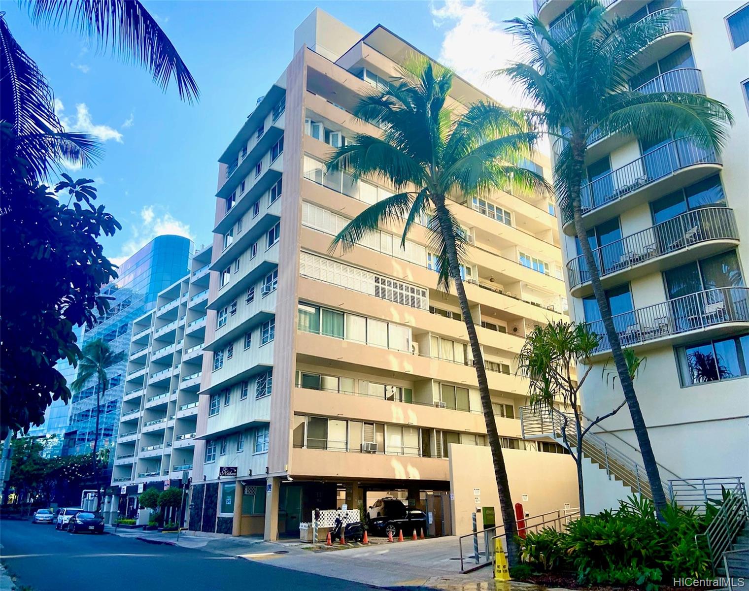 247 Beach Walk #804, Honolulu, HI 96815