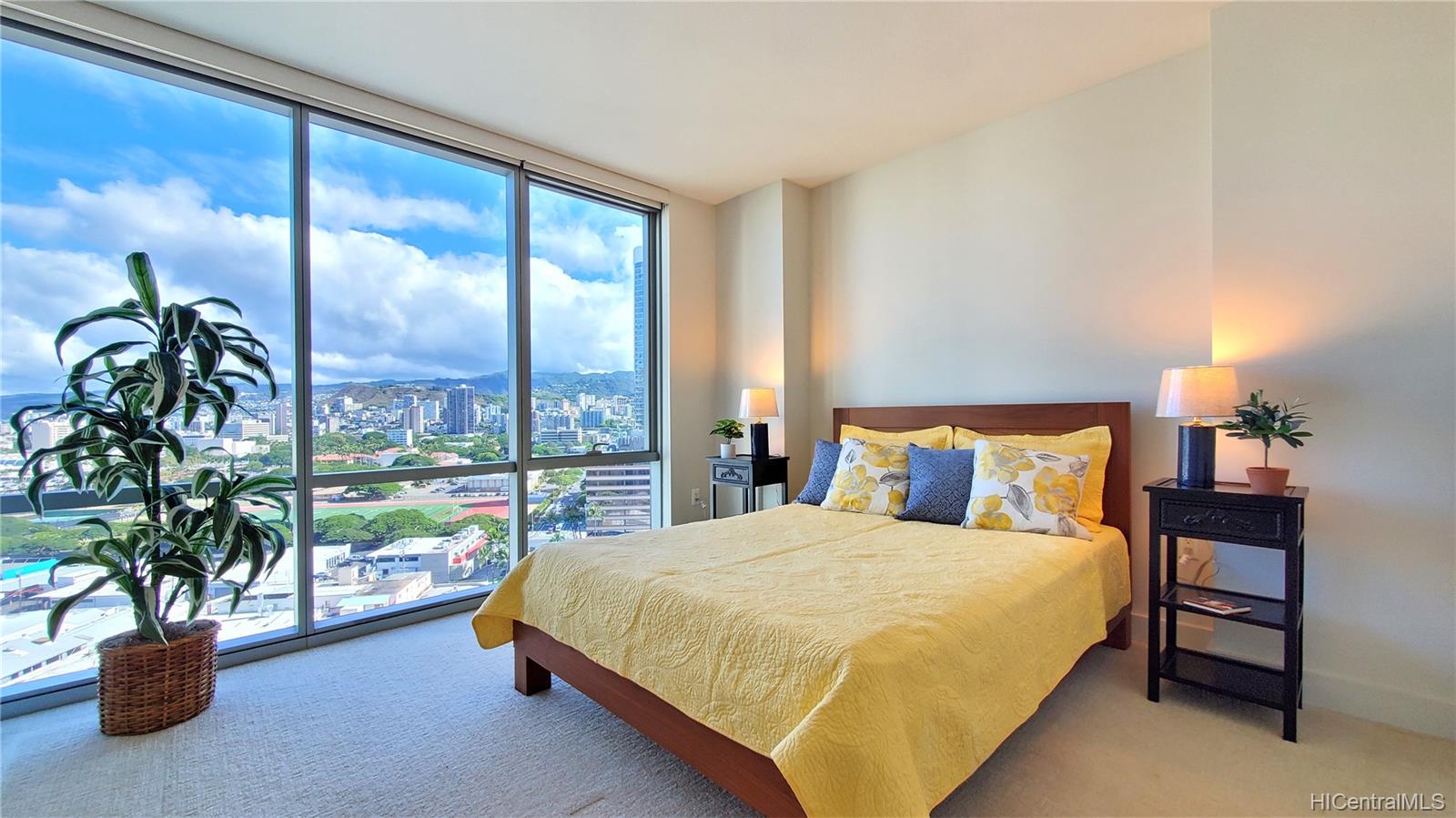 1189 Waimanu Street #1808, Honolulu, HI 96814