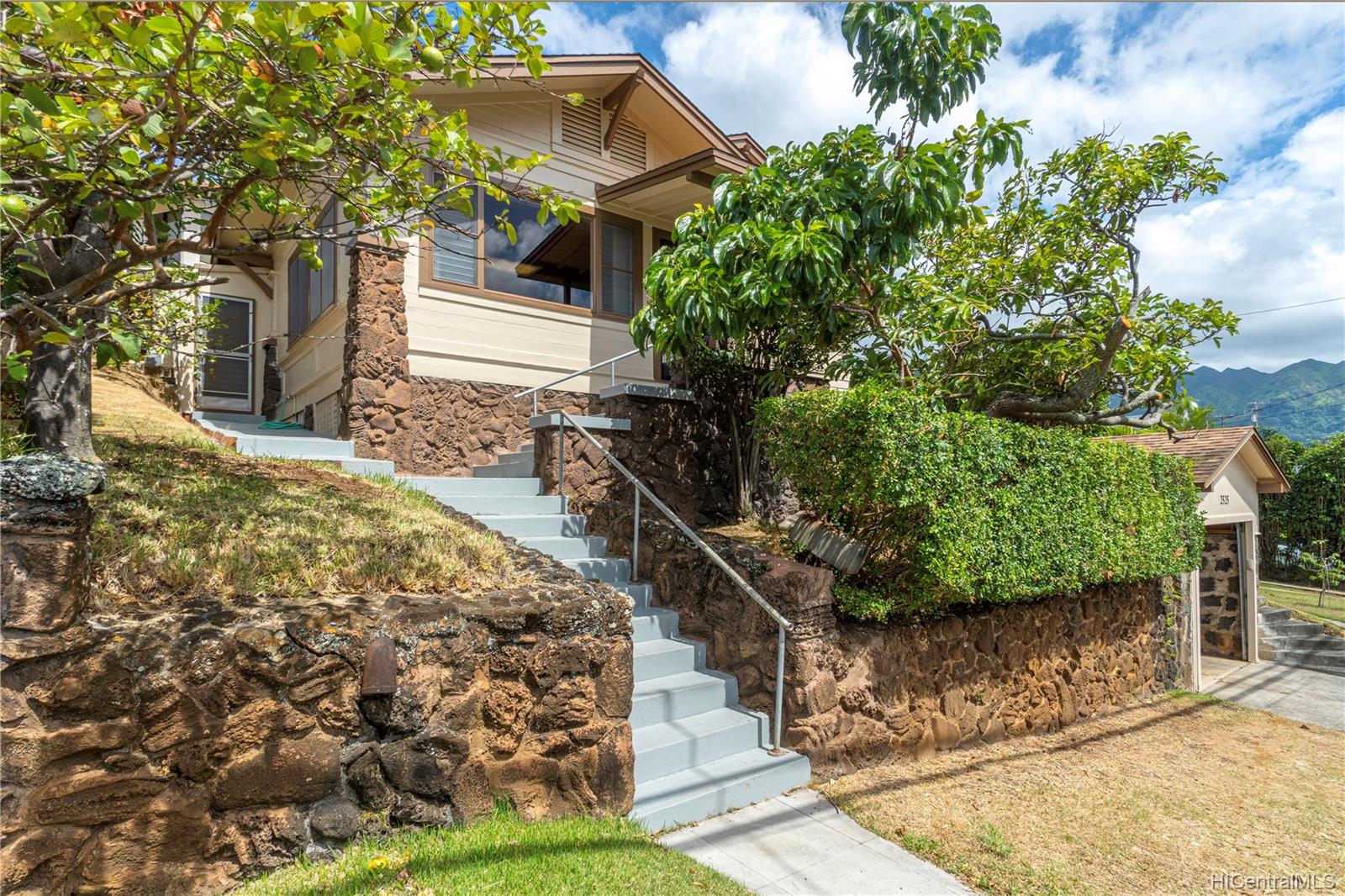 2525 Pamoa Road Honolulu, HI 96822