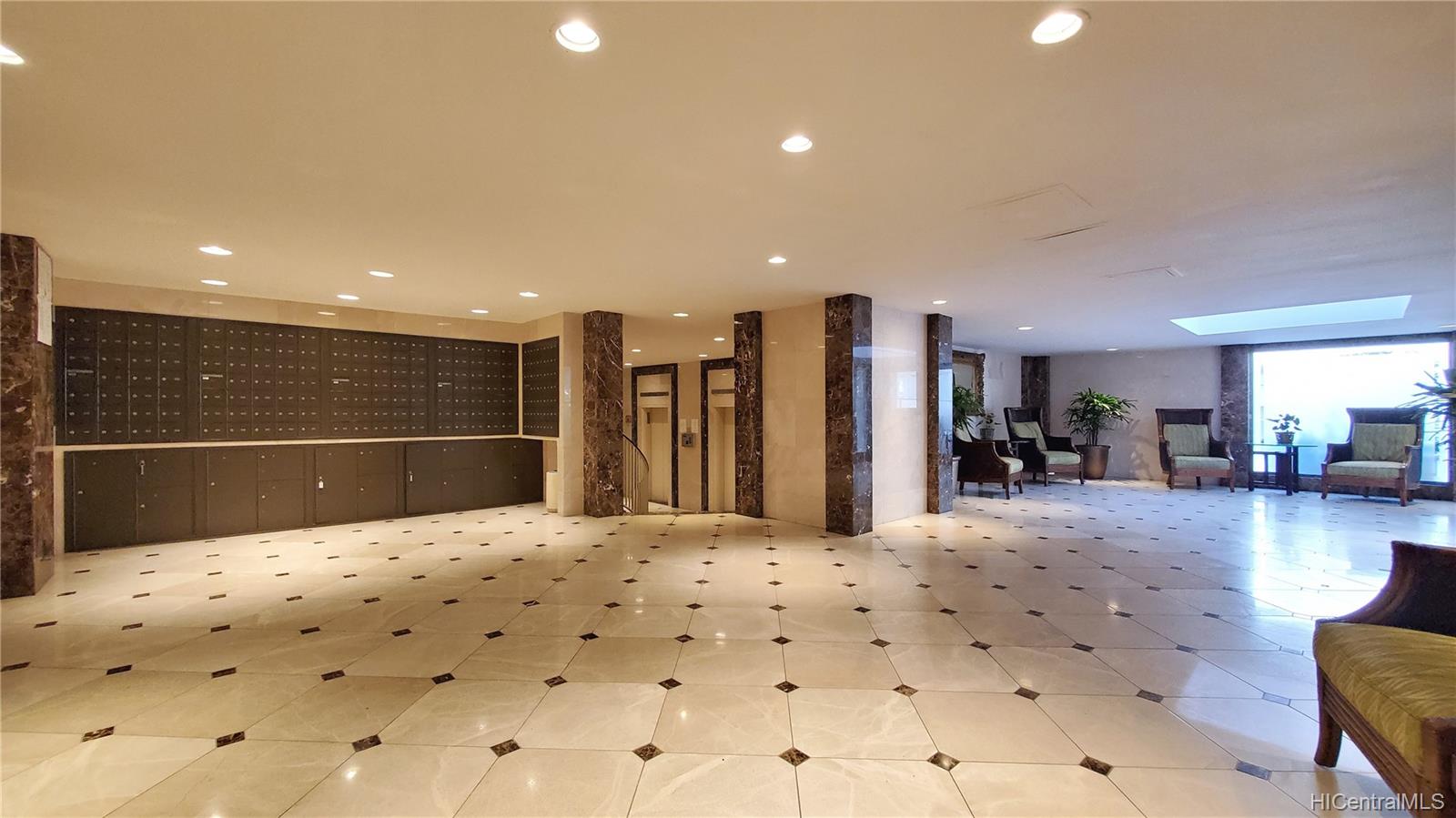 2895 Kalakaua Avenue #506, Honolulu, HI 96815