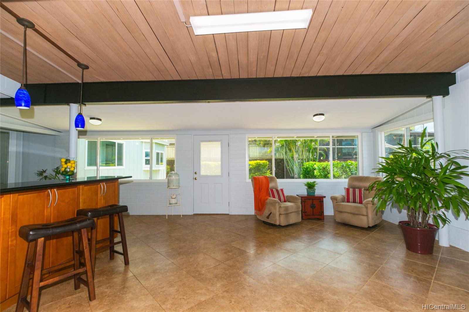 4302 Papu Circle Honolulu, HI 96816