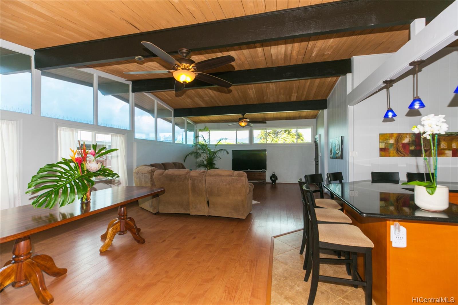 4302 Papu Circle Honolulu, HI 96816