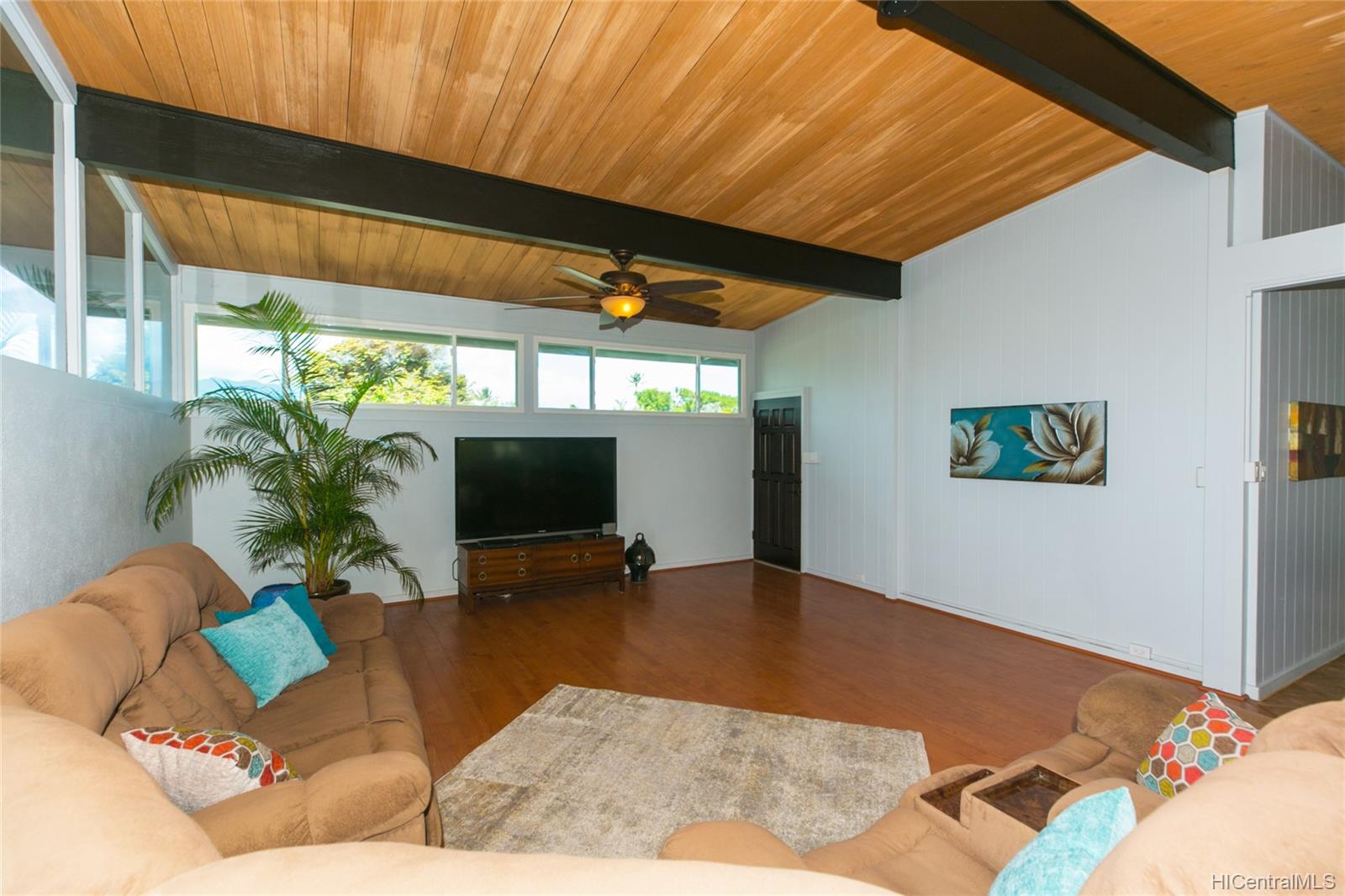 4302 Papu Circle Honolulu, HI 96816