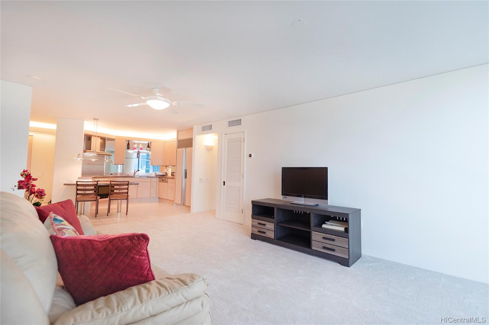 88 Piikoi Street #1101, Honolulu, HI 96814