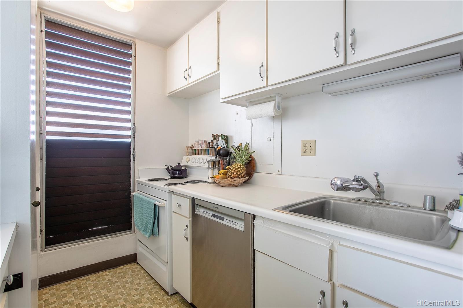 1556 Piikoi Street #1501, Honolulu, HI 96822