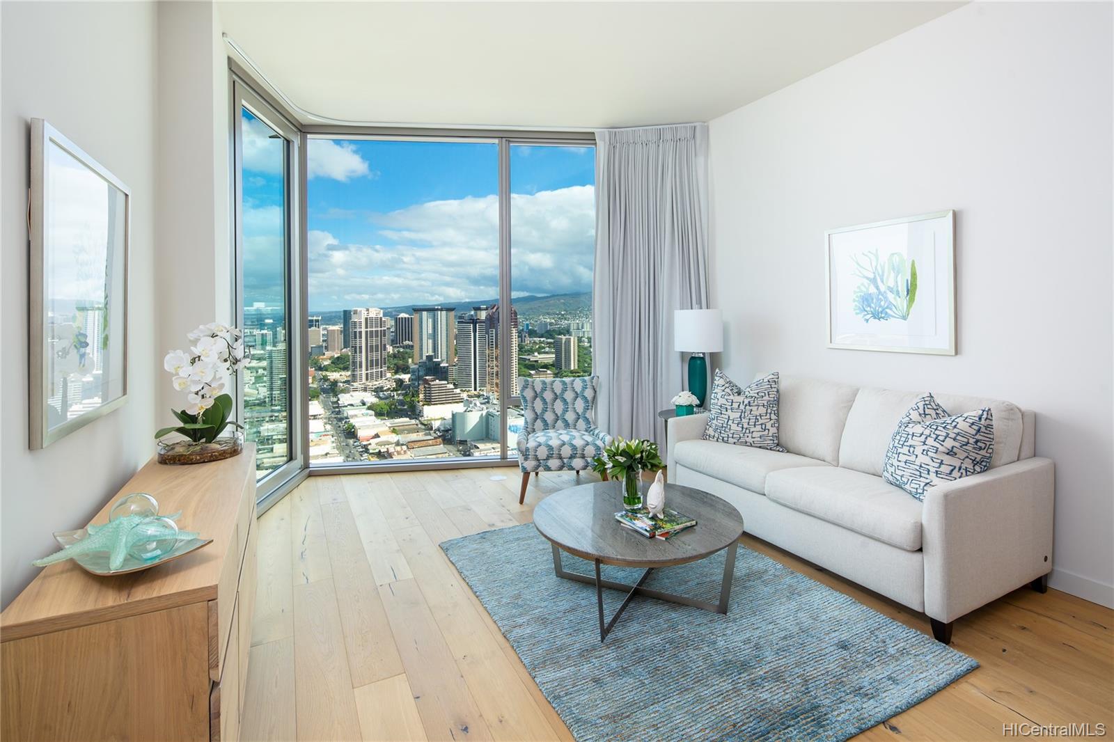 1001 Queen Street #3907, Honolulu, HI 96814