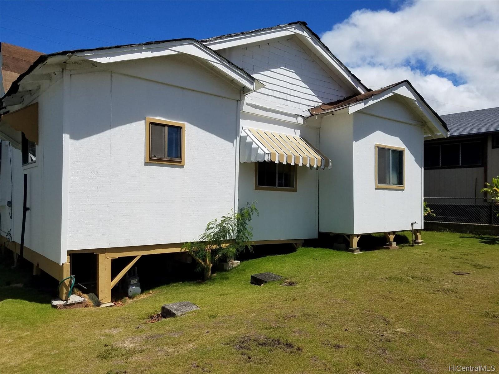 2123 Kanealii Avenue Honolulu, HI 96813