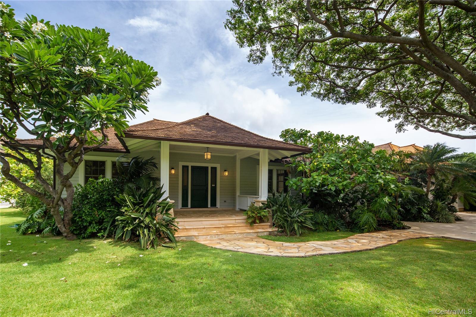 245 Elelupe Road Honolulu, HI 96821