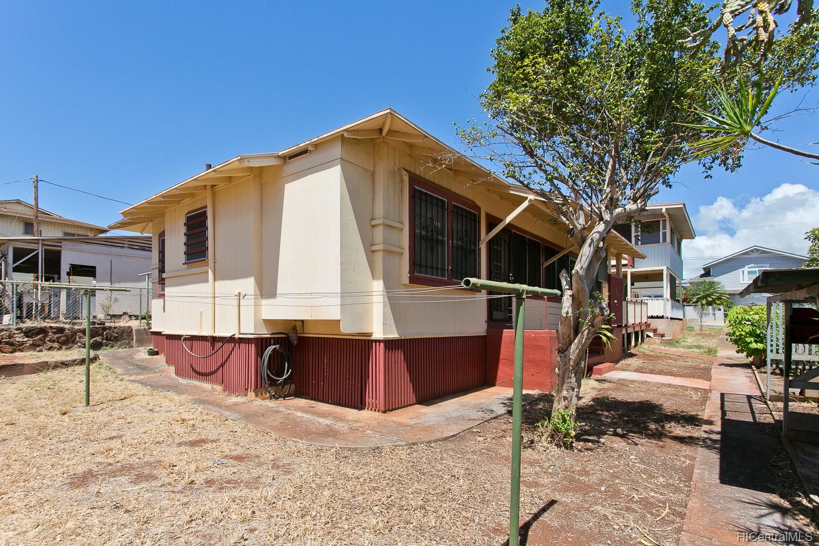 3917 Maunaloa Avenue Honolulu, HI 96816