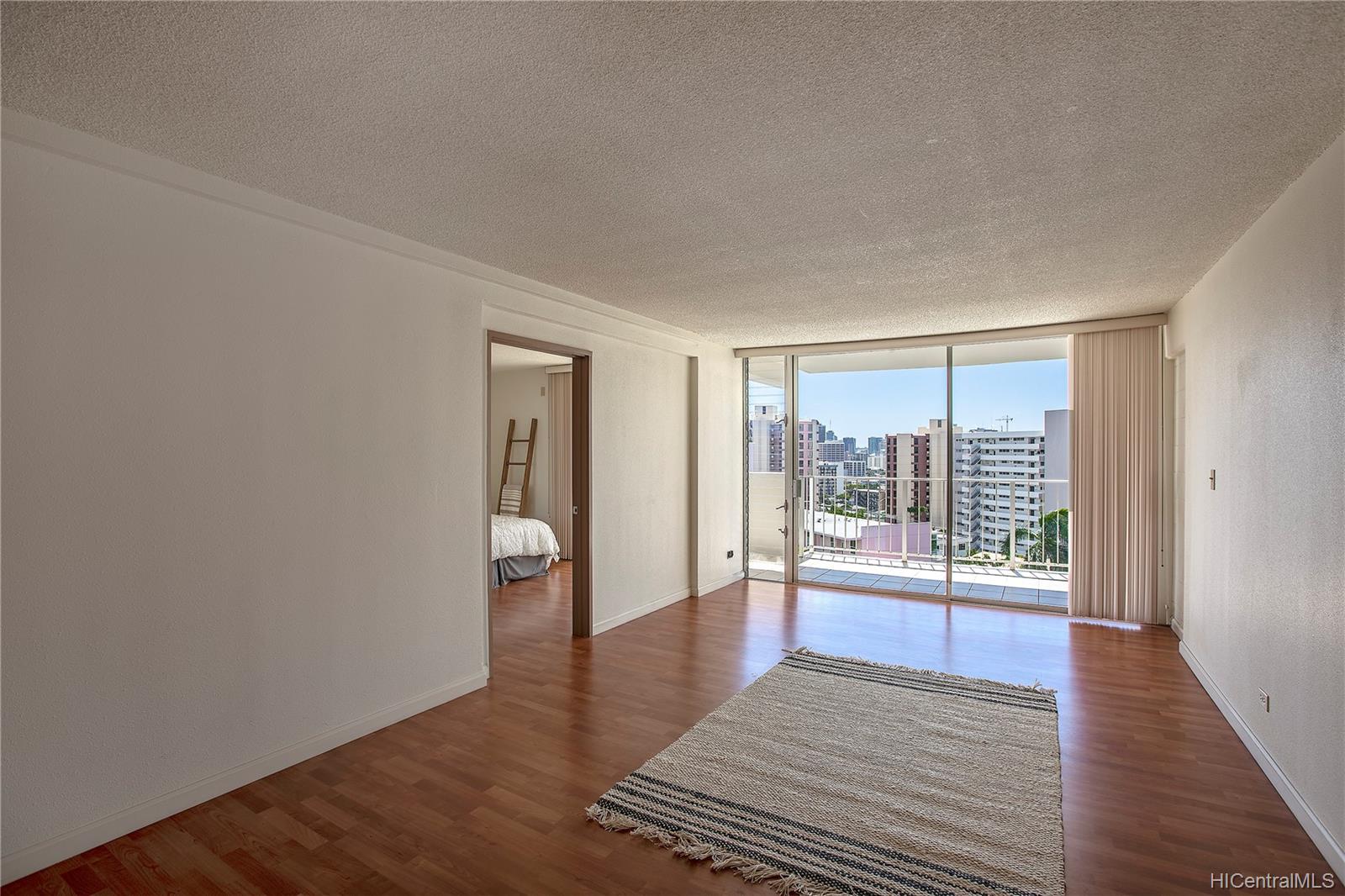 1441 Victoria Street #602, Honolulu, HI 96822