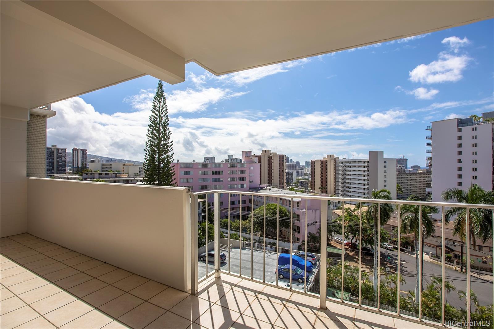 1441 Victoria Street #602, Honolulu, HI 96822