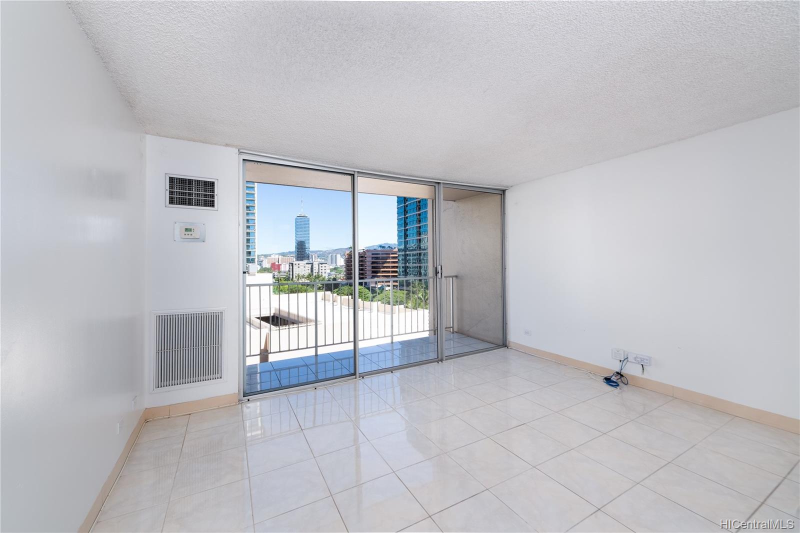 1925 Kalakaua Avenue #1004, Honolulu, HI 96815