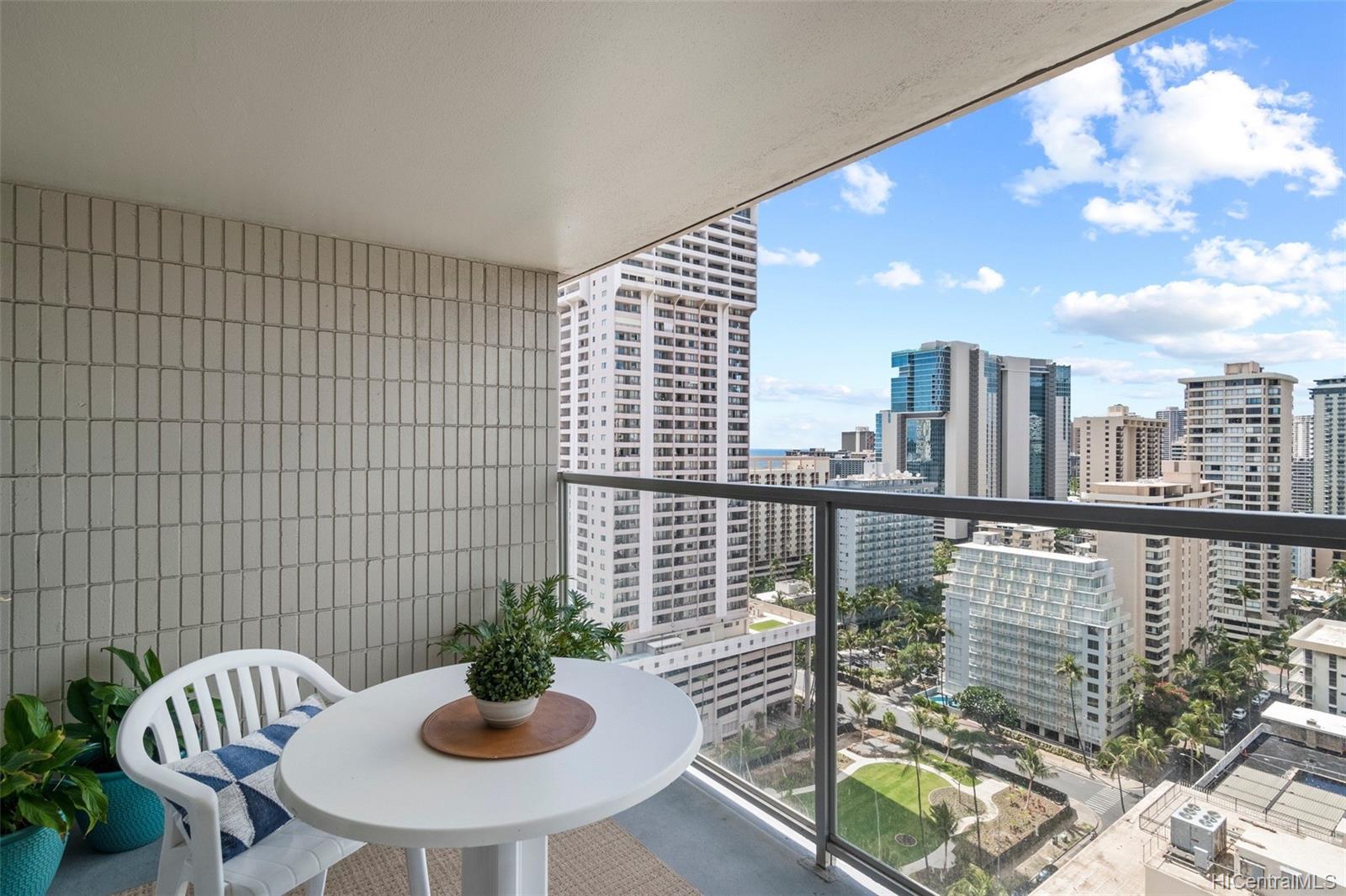 445 Seaside Avenue #2414, Honolulu, HI 96815