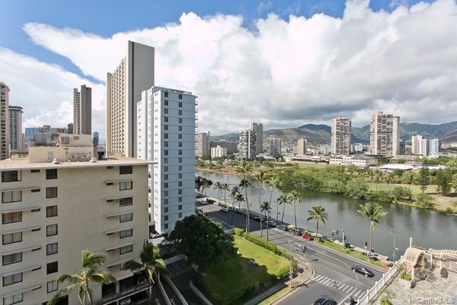 445 Seaside Avenue #1220, Honolulu, HI 96815