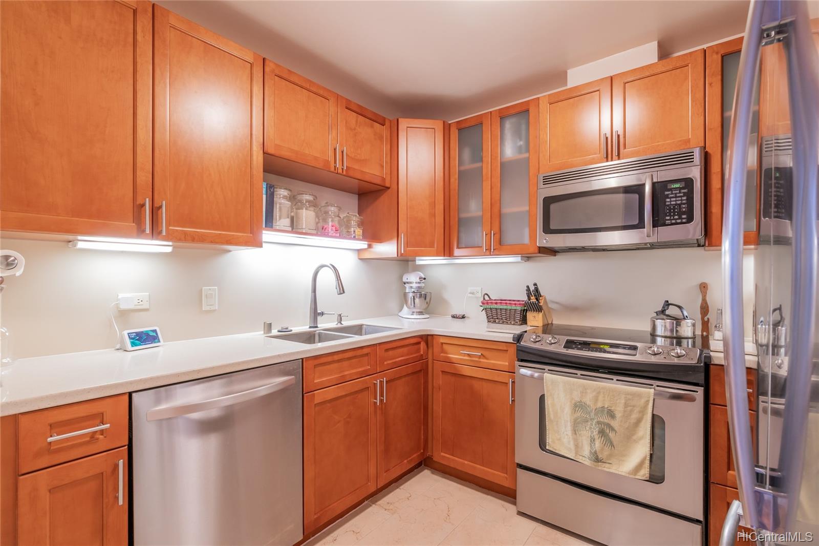 725 Kapiolani Boulevard #1701, Honolulu, HI 96813