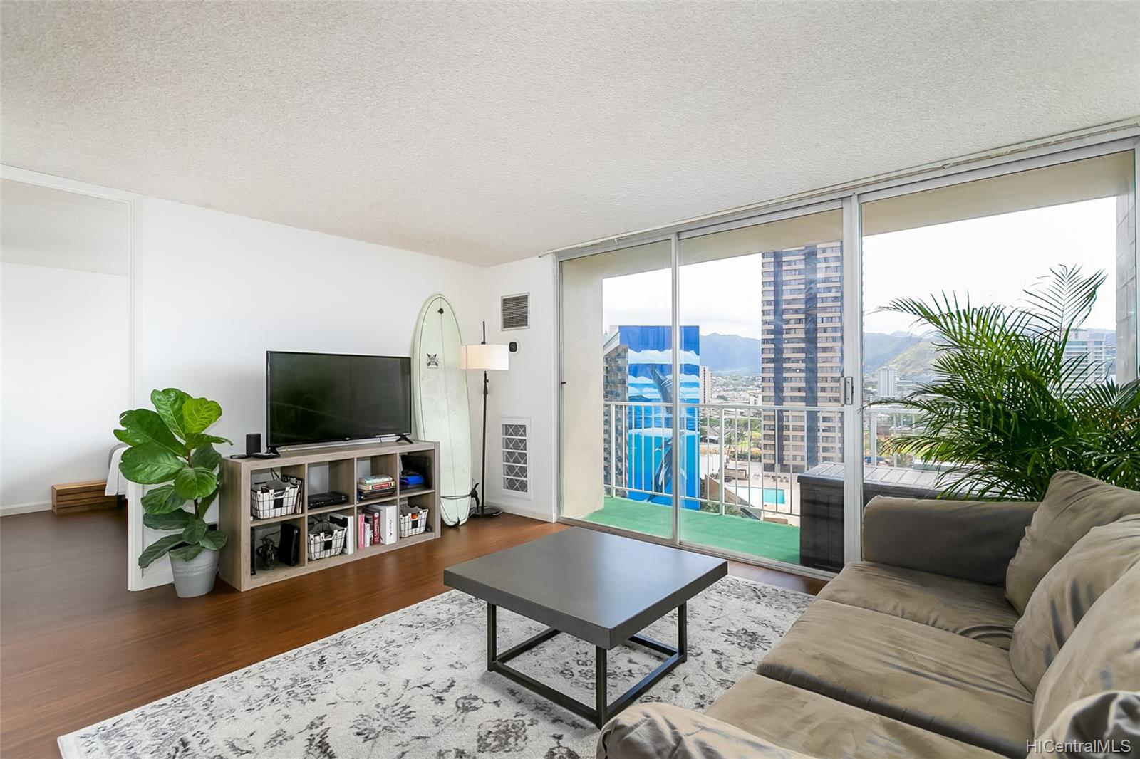 1925 Kalakaua Avenue #1406, Honolulu, HI 96815