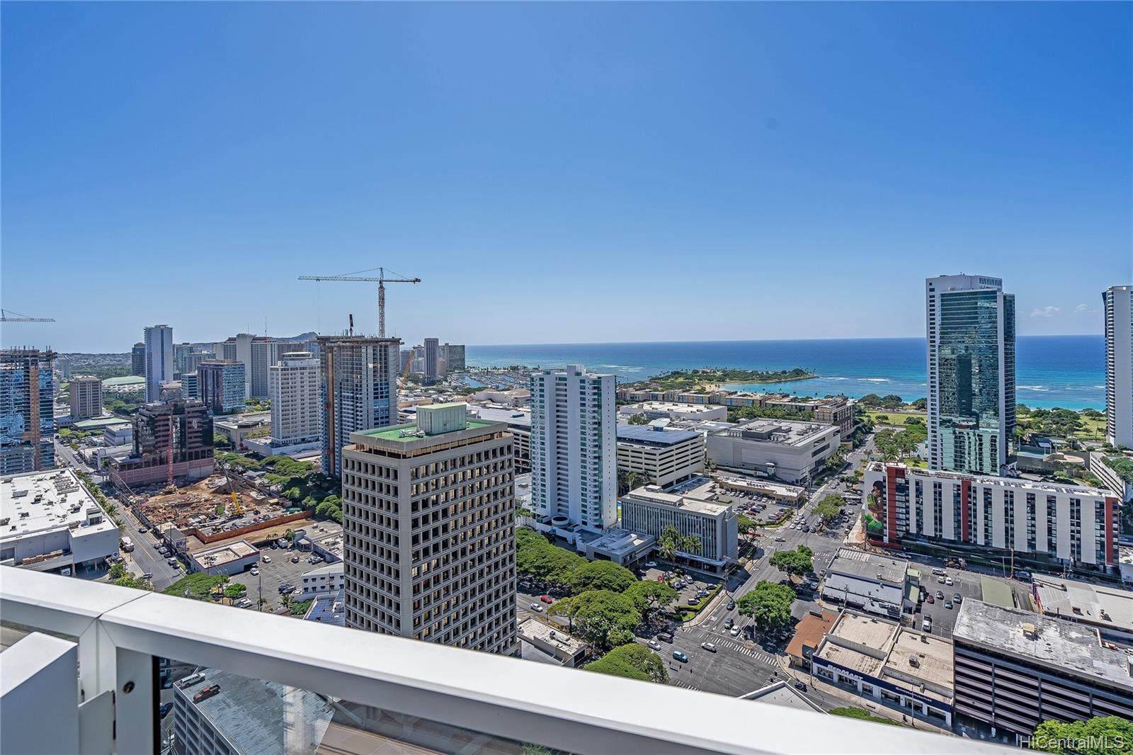 1296 Kapiolani Boulevard #3805, Honolulu, HI 96814