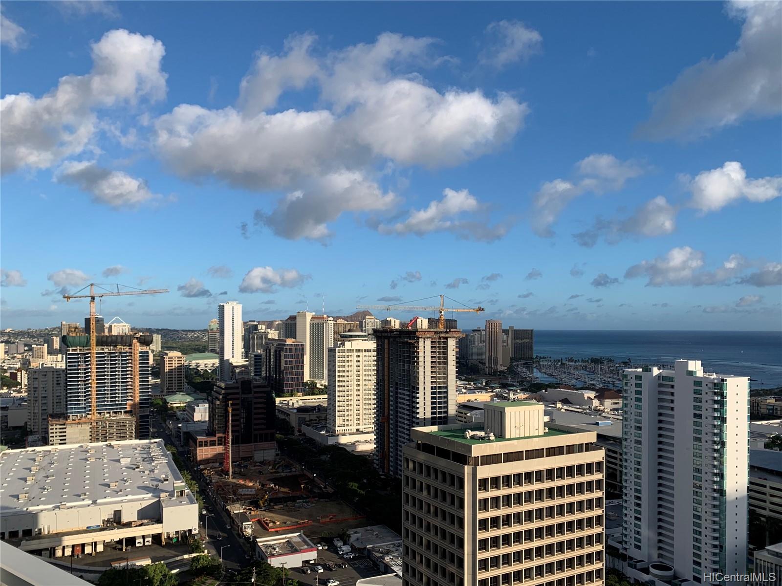 1296 Kapiolani Boulevard #3805, Honolulu, HI 96814